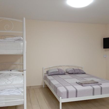 Однокімнатна 105 Apartment Khmelʼnytsʼkyy Exterior foto