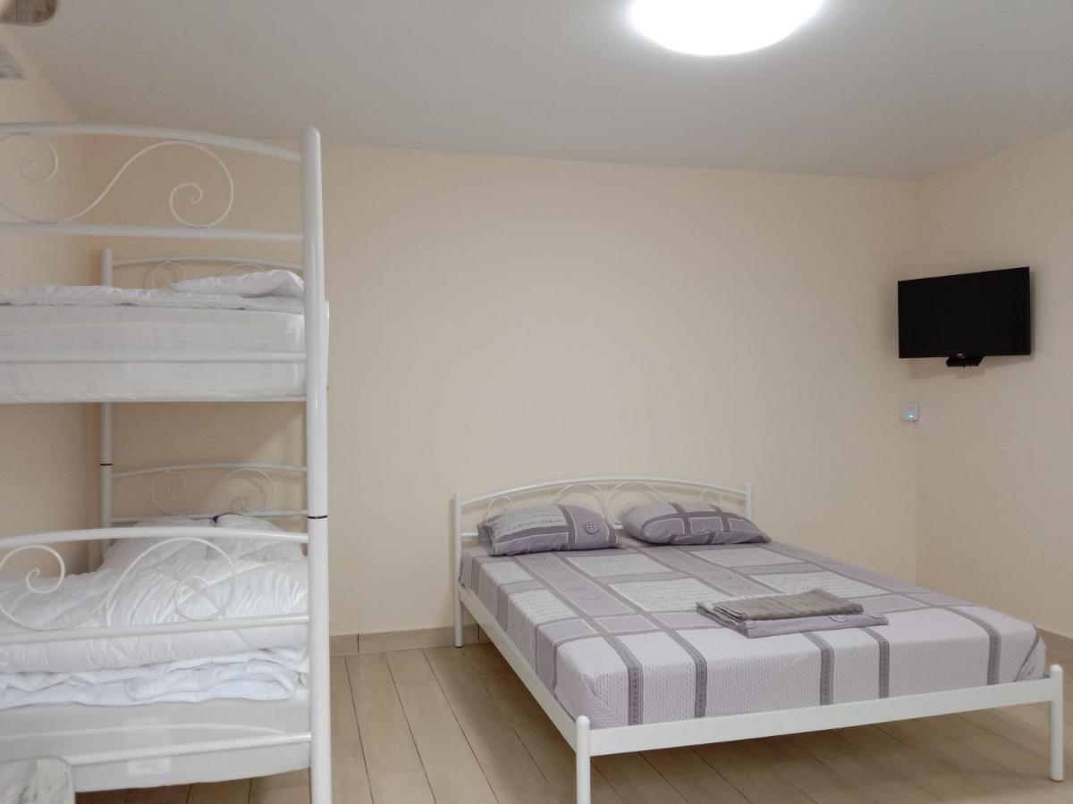 Однокімнатна 105 Apartment Khmelʼnytsʼkyy Exterior foto